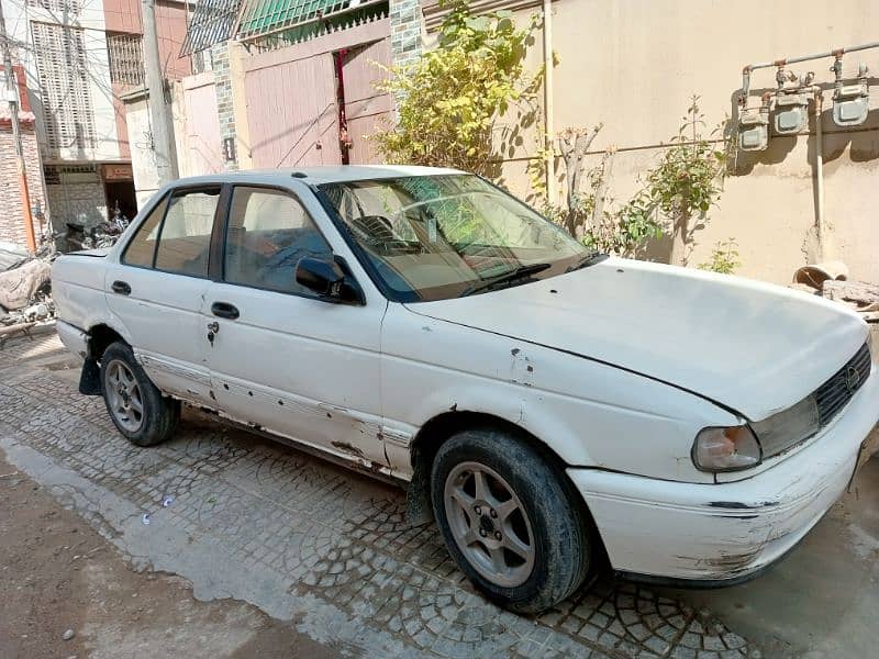 Nissan Sunny 1991 4