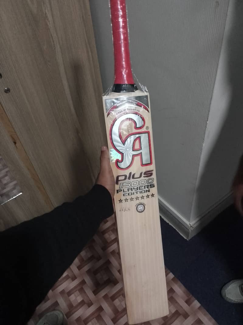 CA PLUS 15000 PLAYER EDITION CRICKET BAT 0