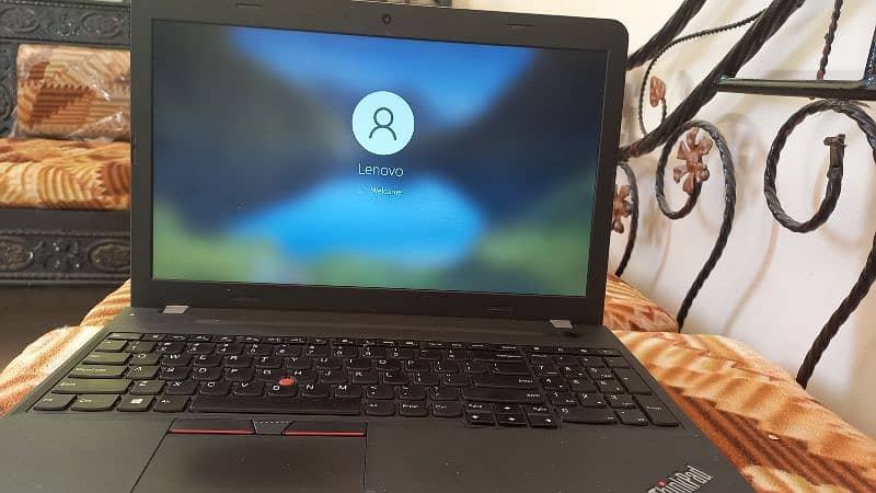 LENOVO CORE i3 5th GENERATION 0