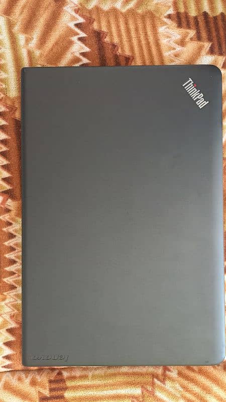 LENOVO CORE i3 5th GENERATION 9