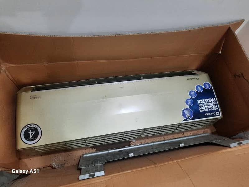 URGENT SALE - Dawlance 1.5 Ton AC Inverter - Chrome 30 0