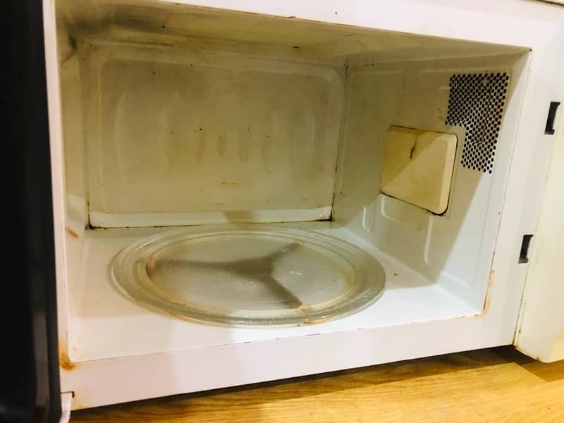 LG microwave 2