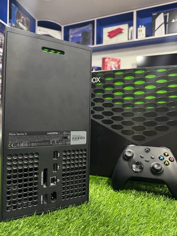 XBOX SERIES X (MINT CONDITION) FOR SALE 3