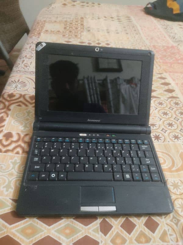 ideapad atom 1