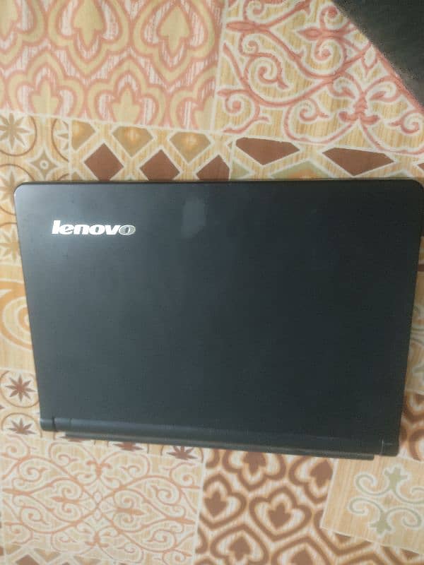 ideapad atom 2