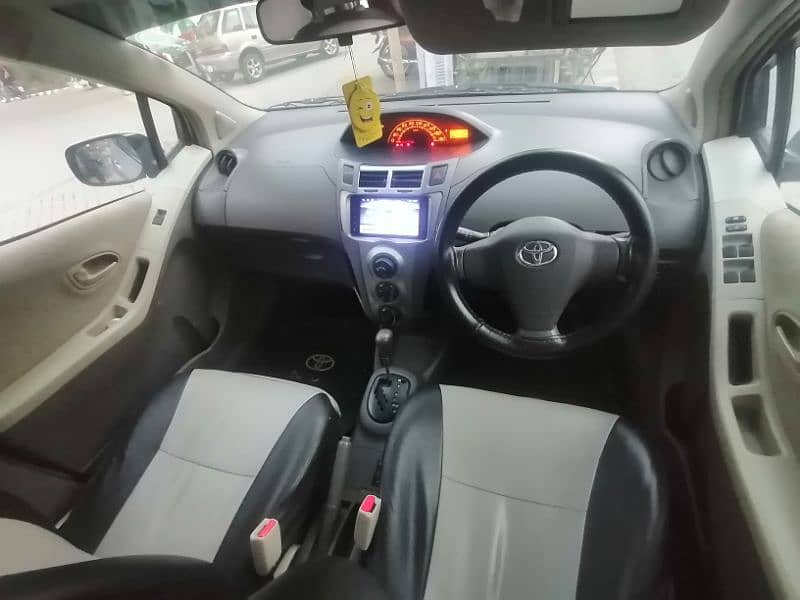 Japanese Toyota vitz model 2008/2011 automatic car good condition 5