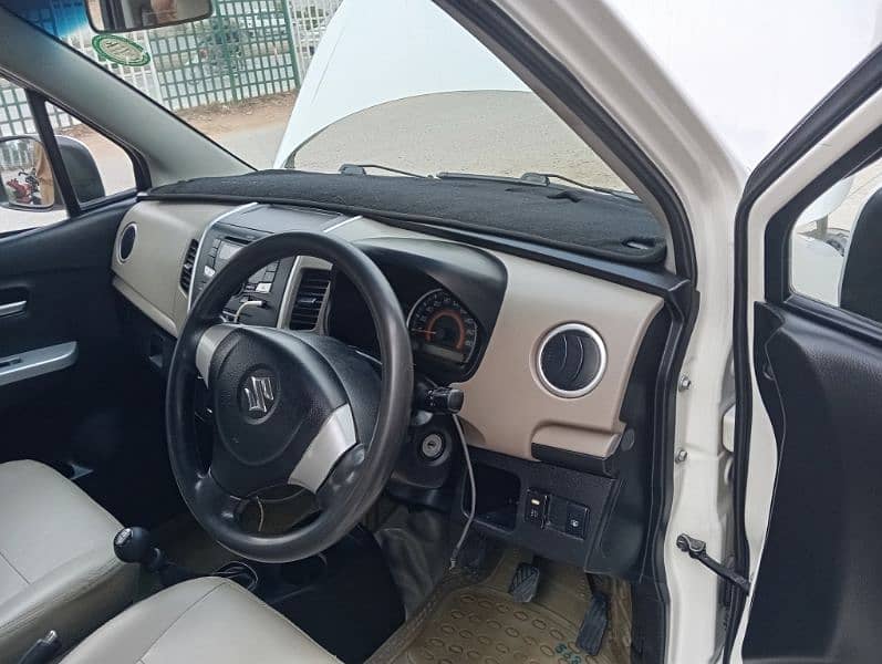 Suzuki Wagon R 2015 10