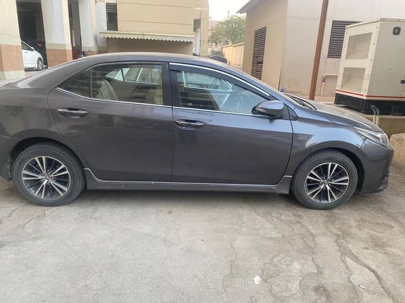 Toyota Corolla Altis 2019 5