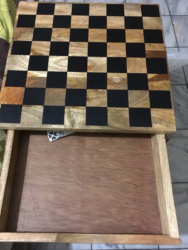C Table checkerboard side table 2