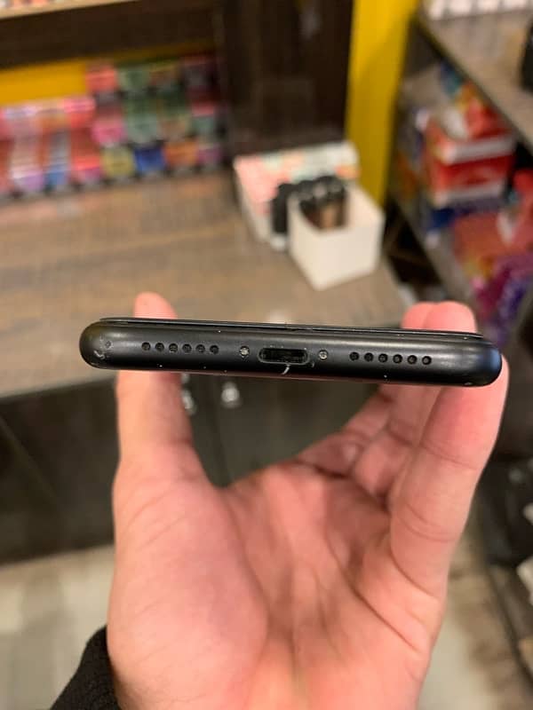 iphone xr 4