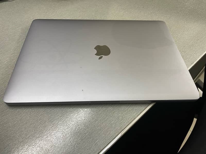 Macbook Pro 2019 13.3” Display 16GB Ram 1TB Space 4GB Graphic Cards 0