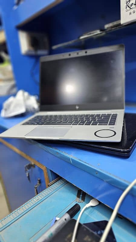 HP ELITE BOOK CORE  I5 8TH GENERATION 8 256 3