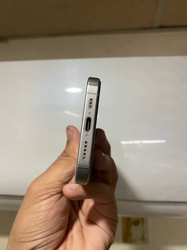 iphone 15 pro white coloure jv kit 4