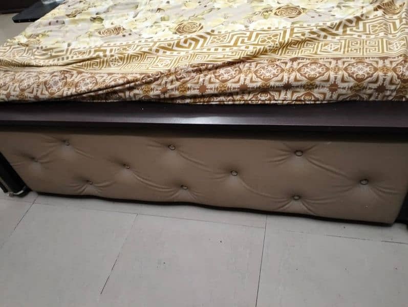 wooden bed 2