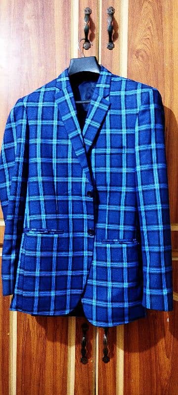 Blue coat for men in good condition 1