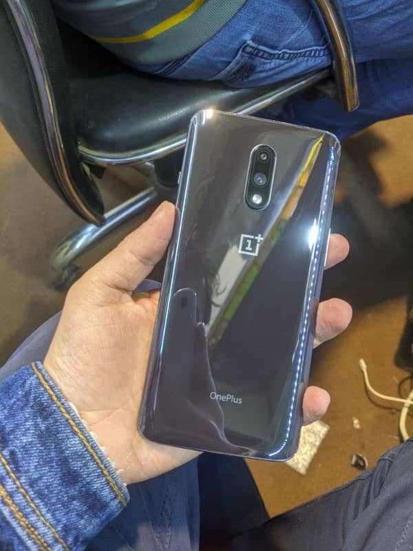 OnePlus 7.6GB. 128GB 0