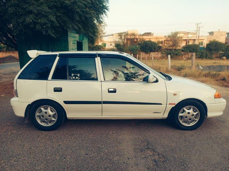 Suzuki Cultus VXR 2015 1