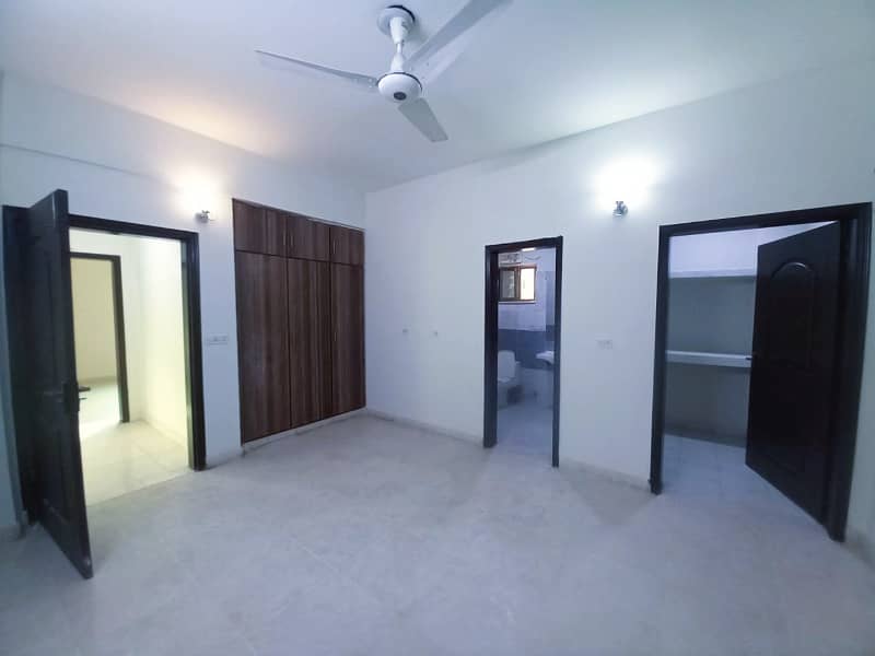 With Features you dont want to Miss such as 3 bed room apartment for sale 3