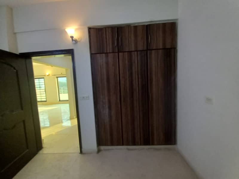 With Features you dont want to Miss such as 3 bed room apartment for sale 5