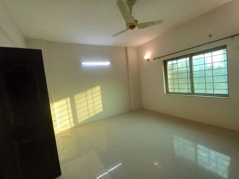 With Features you dont want to Miss such as 3 bed room apartment for sale 11