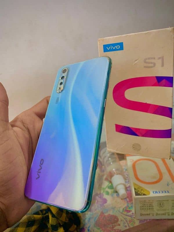 vivo s1 street 4/128 GB PTA approved for urgent sale 03484580261 2