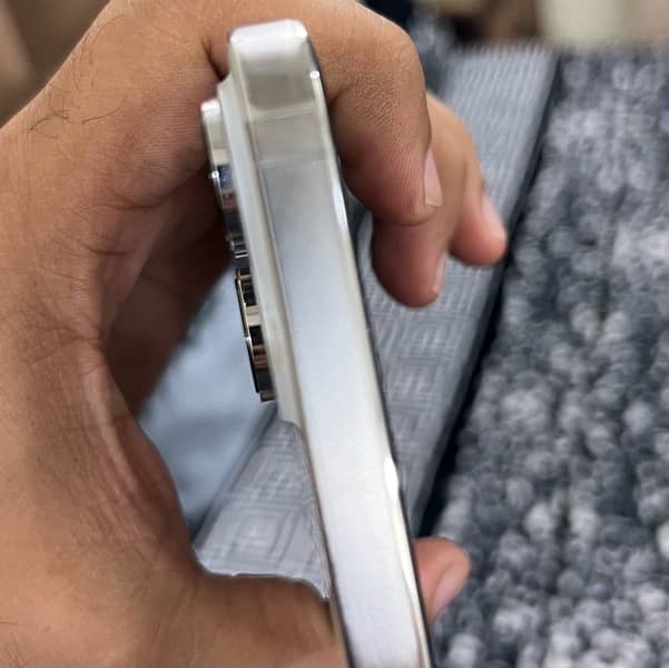 I PHONE 14 pro max non PTA JV BRAND NEW WHITE COLOUR 4