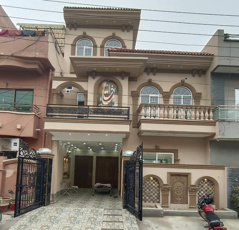 5 Marla Very Beautiful Luxury Brand New Spanish House For SALE In Johar Town Super Hot Location Walking Distance to Emporium Mall 0