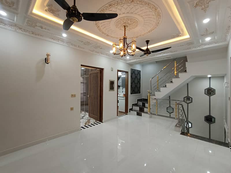 5 Marla Very Beautiful Luxury Brand New Spanish House For SALE In Johar Town Super Hot Location Walking Distance to Emporium Mall 24