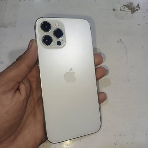 IPhone 12 PRO MAX NON PTA 4