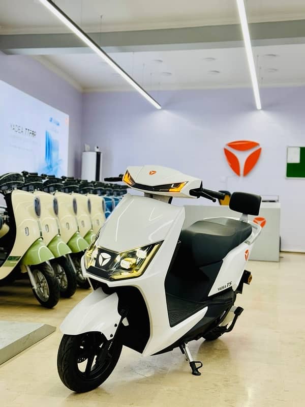 Yadea Electric Scooter Scooty Bike Vehicle T5/Ev Evee Aima Metro Revoo 0