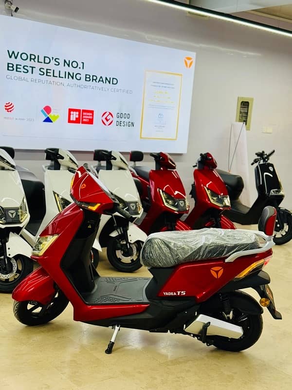 Yadea Electric Scooter Scooty Bike Vehicle T5/Ev Evee Aima Metro Revoo 7