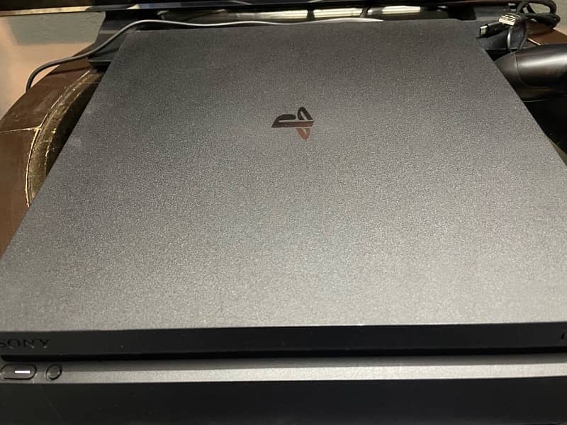 ps4 slim  500gb with box, and game crew 2 4