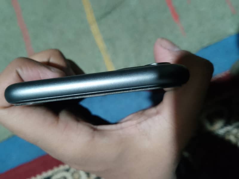 Apple iPhone 11Jv 5