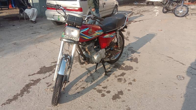 Honda 125 modal 2018 Golden number 1