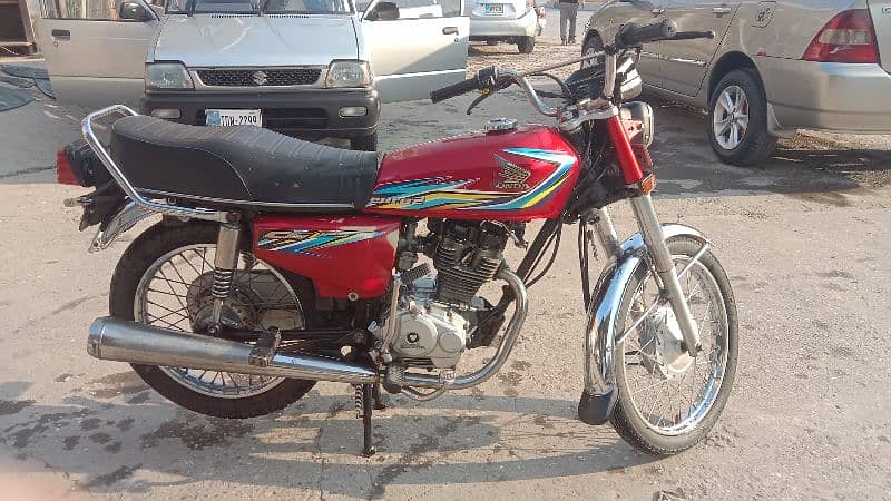 Honda 125 modal 2018 Golden number 3