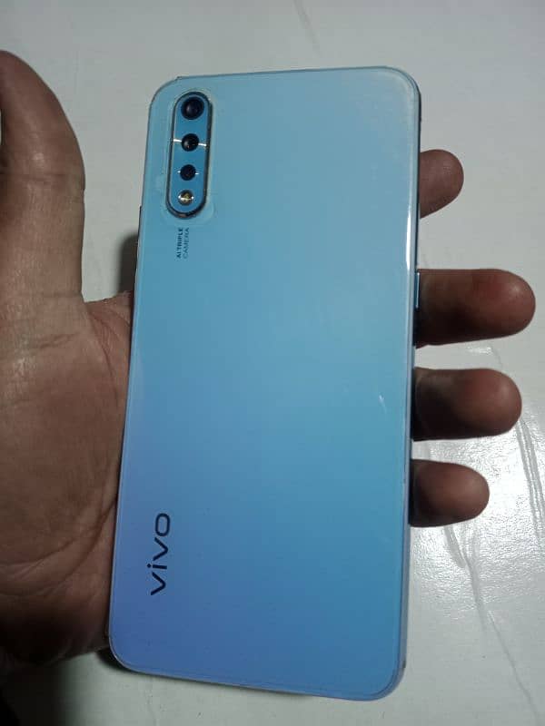 vivo s1 4gb 128gb box non genuine charger sath ha 1