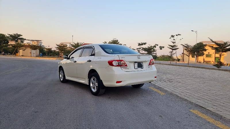 Toyota Corolla GLI 2013 10