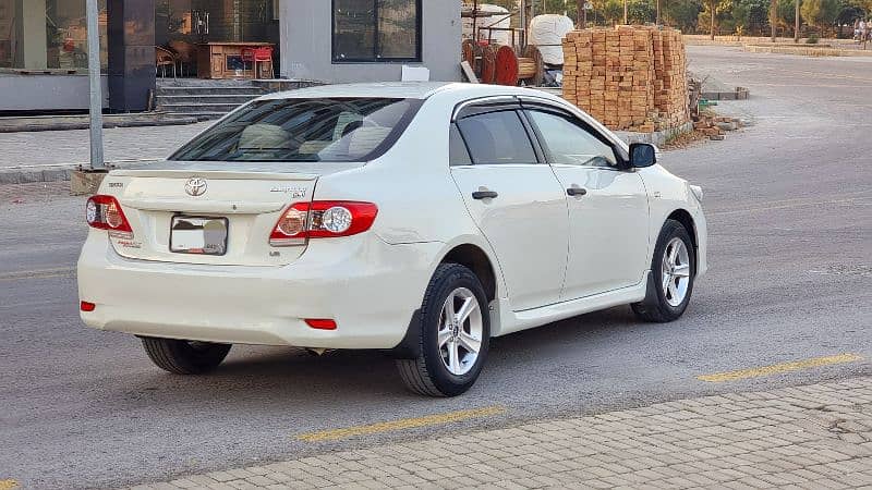 Toyota Corolla GLI 2013 18