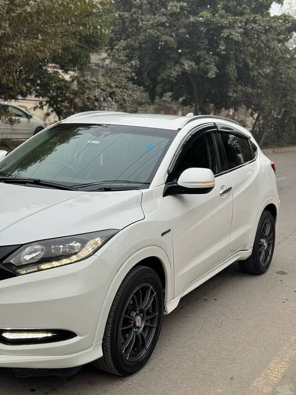 Honda Vezel 2015 3