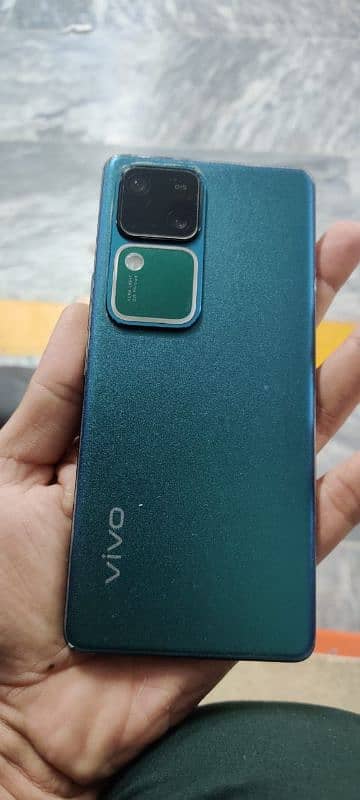 Vivo V30 is good condition PTA approved 1