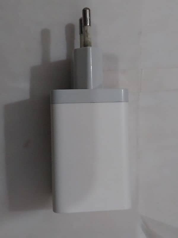 Oppo A5 2020 Original Adapter and Original Cable in Good Condition 1