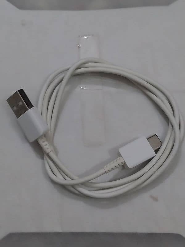 Oppo A5 2020 Original Adapter and Original Cable in Good Condition 7