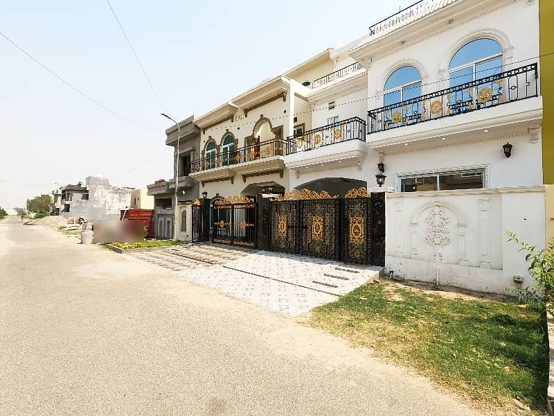 You Can Find A Gorgeous House For sale In Khayaban-e-Amin - Block L 1