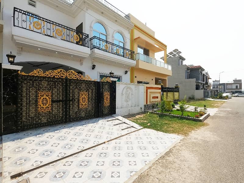 You Can Find A Gorgeous House For sale In Khayaban-e-Amin - Block L 3