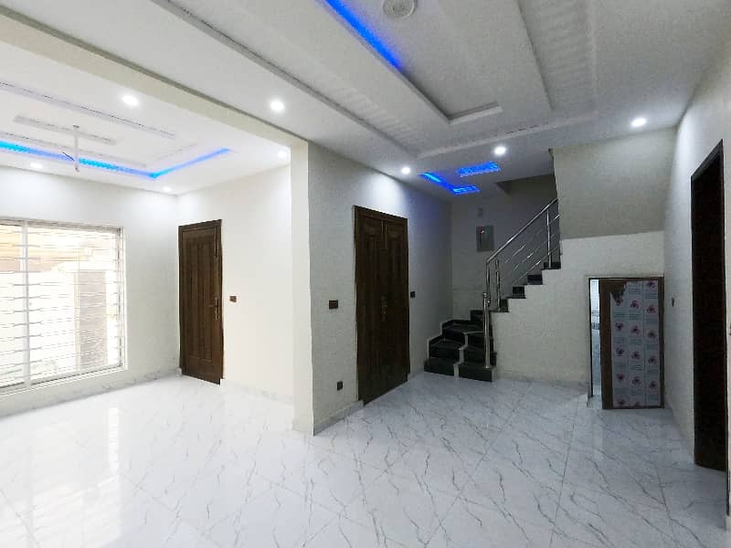 You Can Find A Gorgeous House For sale In Khayaban-e-Amin - Block L 8