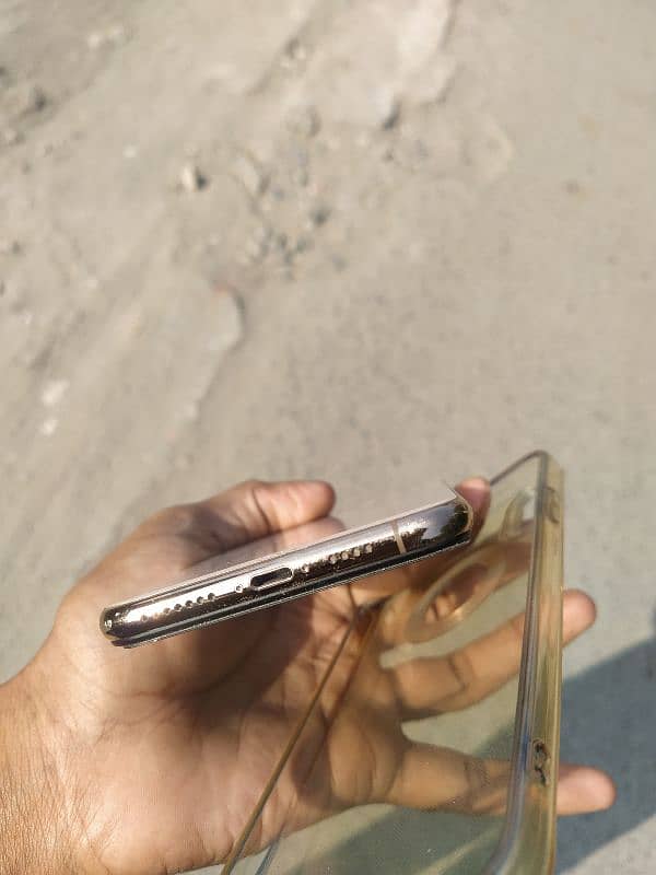 iphone xs max 64gb non pta 03164430181 Whatsapp or call 2