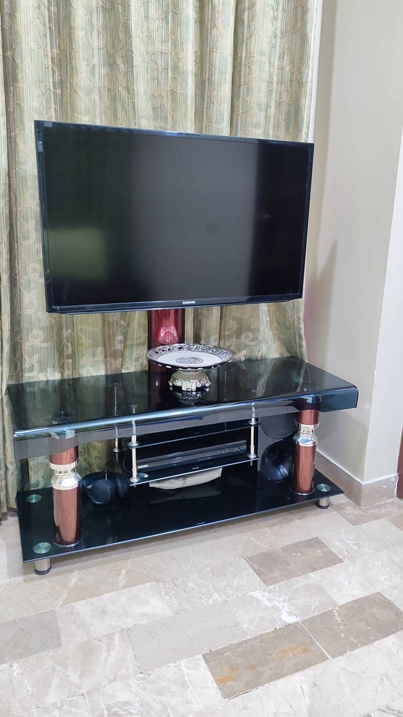 TV trolley with DVD racks 0