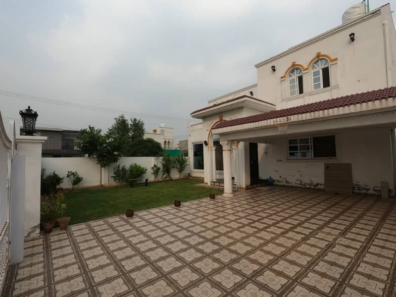 House For Sale In Khayaban-E-Amin 3