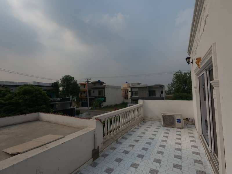 House For Sale In Khayaban-E-Amin 33