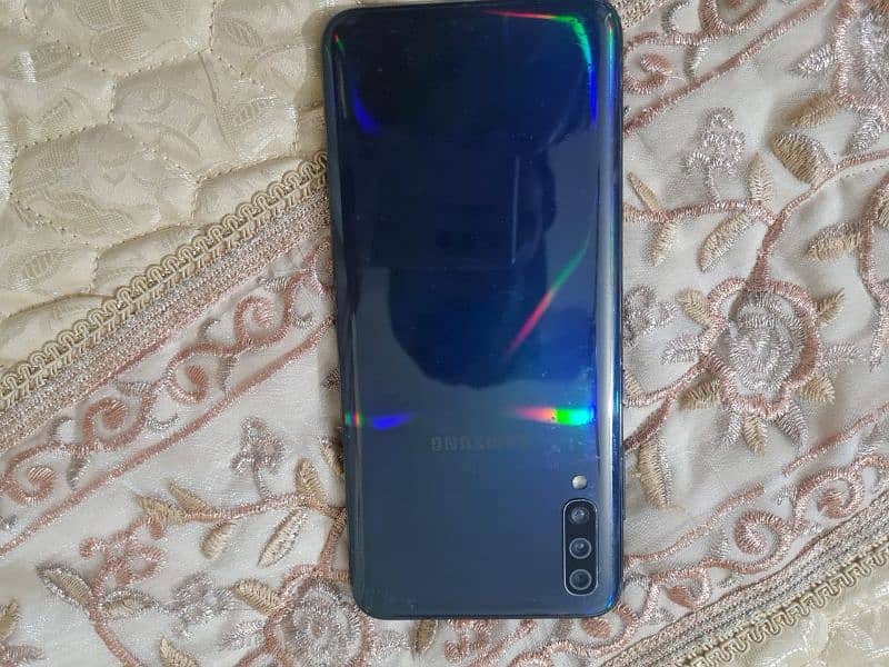 Samsung Galaxy a70 for sale 0